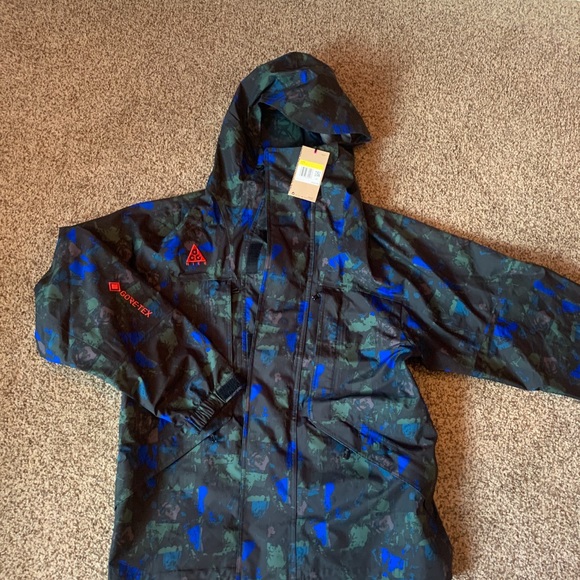 NWT! Nike ACG GORE-TEX Jacket - Picture 8 of 8